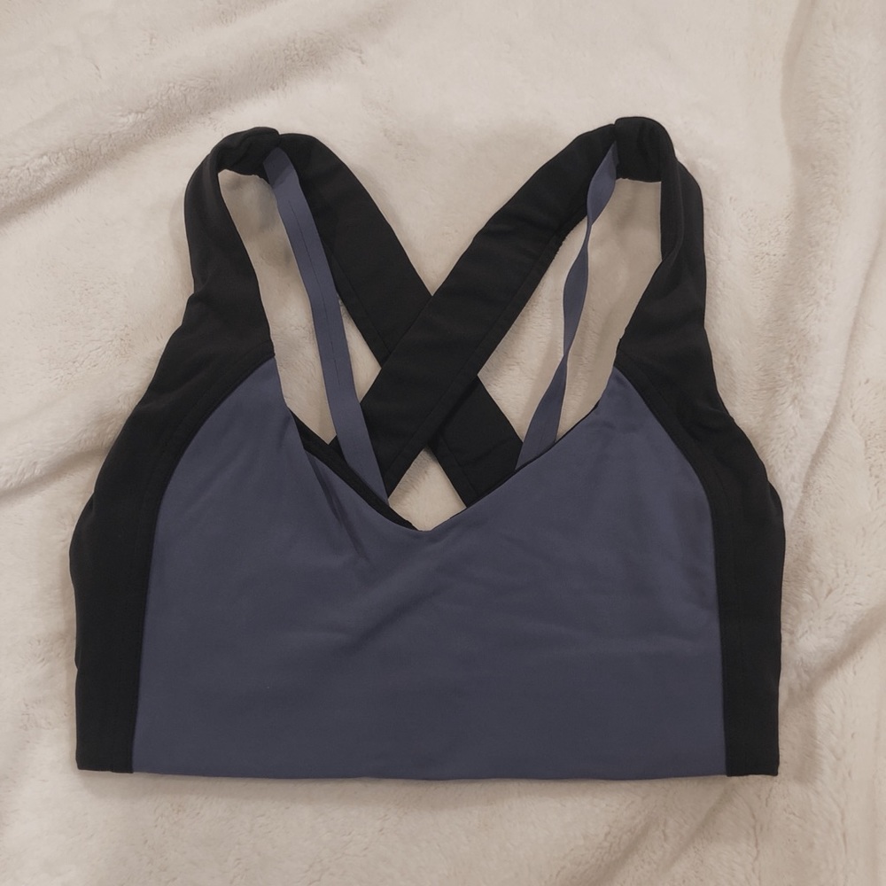LULULEMON Sports Bra 💙
